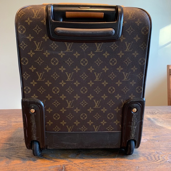 Louis Vuitton luggage - Picture 3 of 6